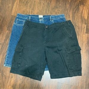 2 Pairs of Men’s Shorts. Urban Pipeline Cargo & St Johns Bay Denim size 40 GUC
